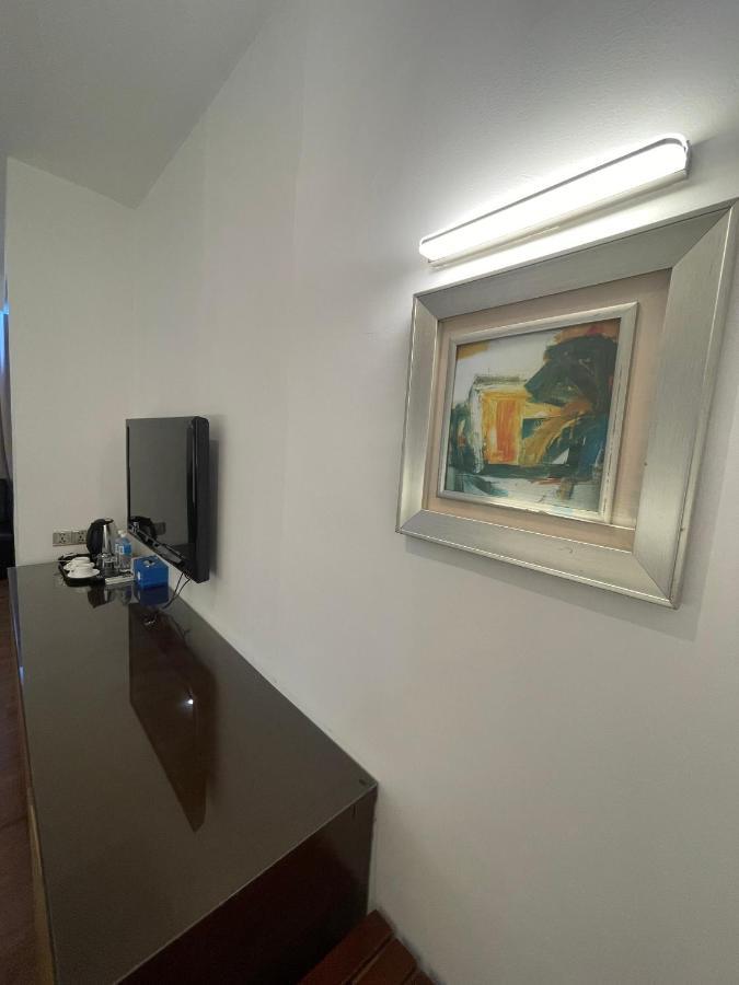 New World Express Motel Бинтулу Екстериор снимка